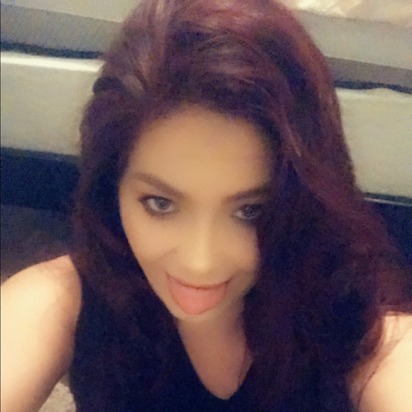 Meet your Posher, Tamara - Picture 2 of 4